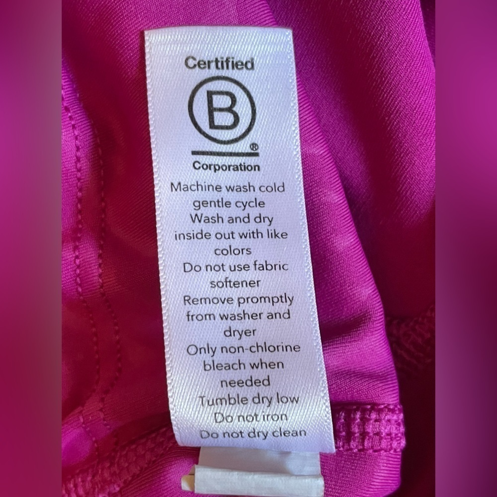 Athleta Ultimate Stash Pocket Printed Capri - Picture 5 of 5
